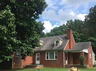 3148 Horseshoe Rd, Appomattox, VA 24522