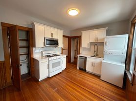 9 Sumner Sq, Dorchester, MA