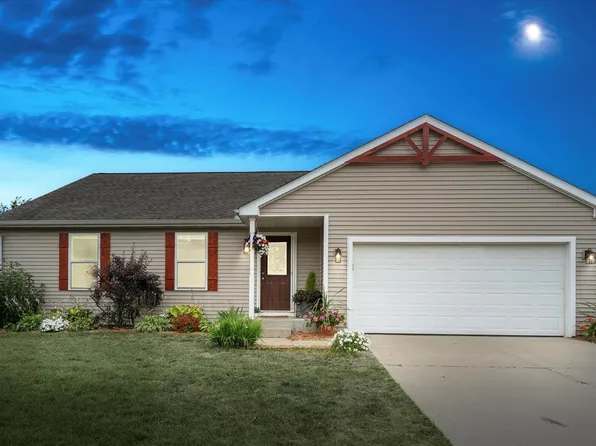 69698 Fox Xing, Edwardsburg, MI 49112