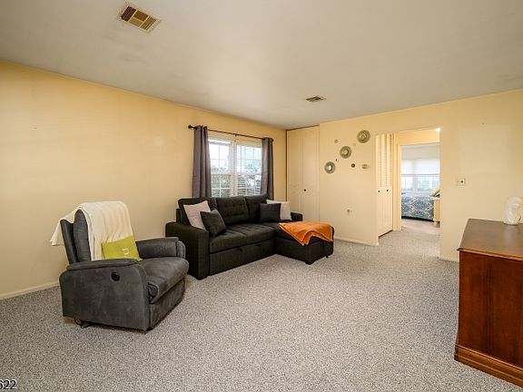 2nd image of 1020A Aberdeen Dr