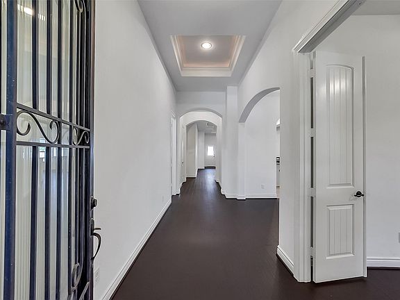 3rd image of 95 S Greenprint Cir