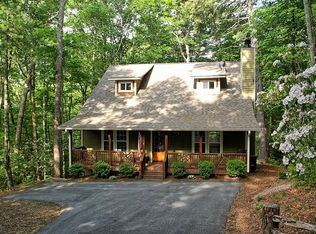 771 Hickory Dr, Sapphire, NC 28774