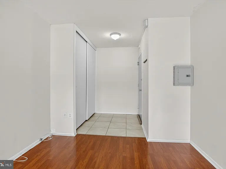 2101 Chestnut St #17-708 — Photo 3
