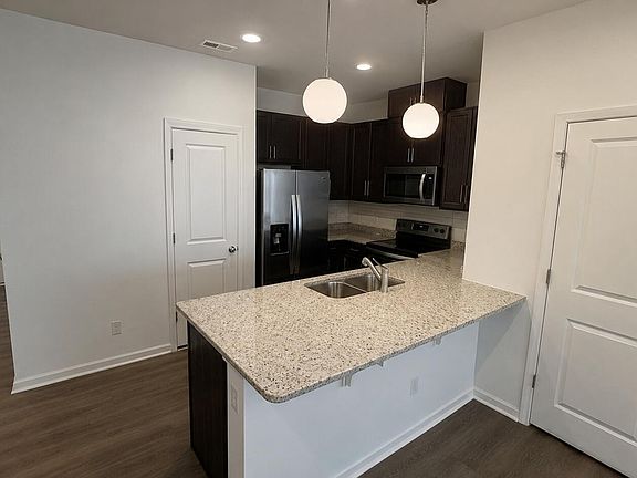 3rd image of 10635 Brookside Reserve Rd