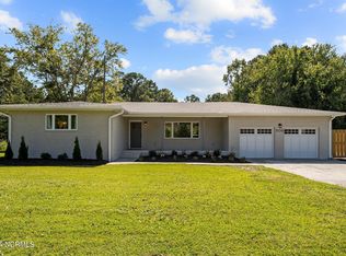 506 Old Folkstone Rd, Holly Ridge, NC 28445