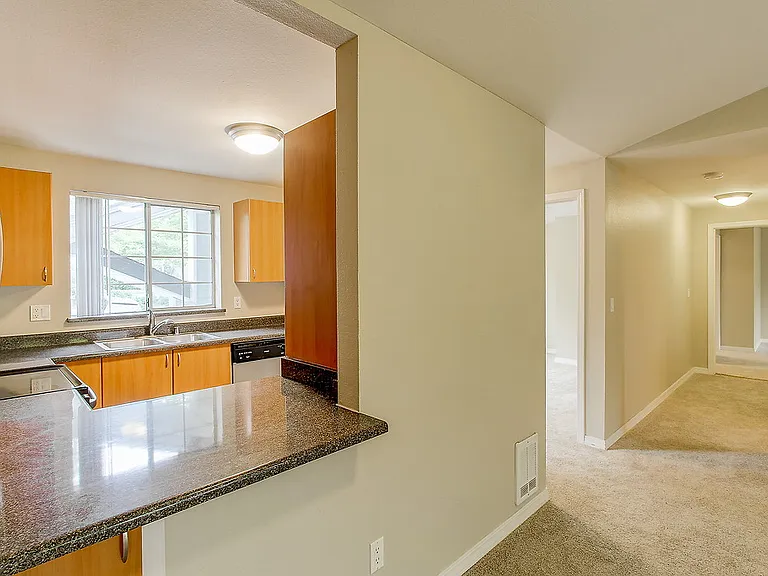Sammamish View — Photo 16