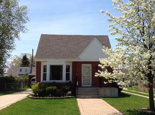 6833 W Cleveland St, Niles, IL 60714