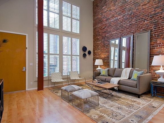 4th image of 701 Minnesota St APT 222