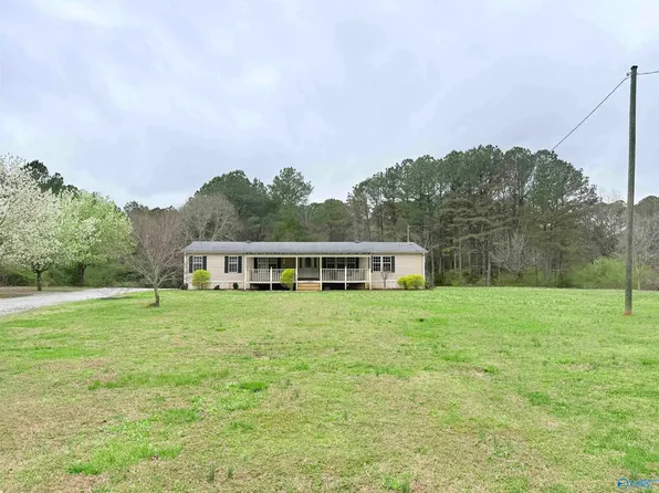 64 Bowers Rd, Valhermoso Springs, AL 35775