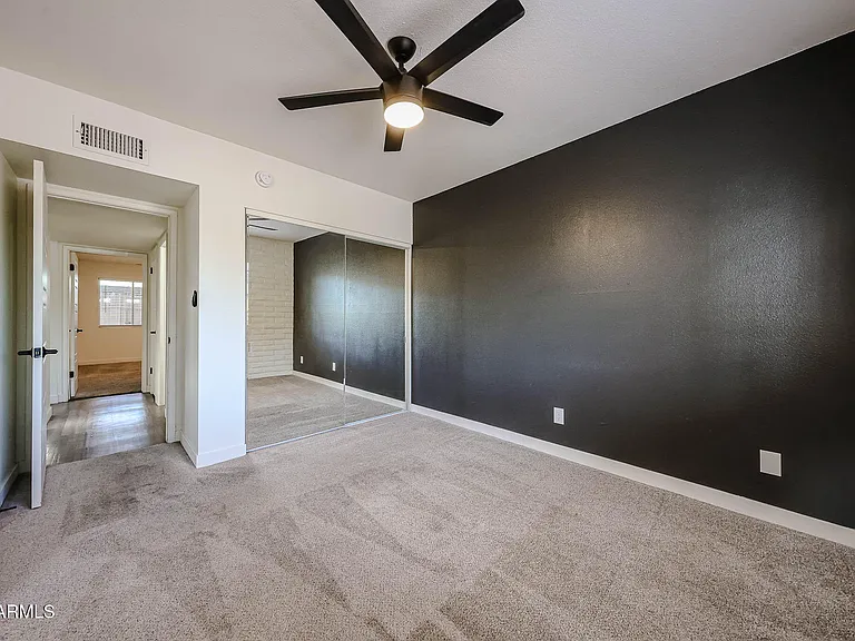 1803 W Maryland Ave — Photo 12