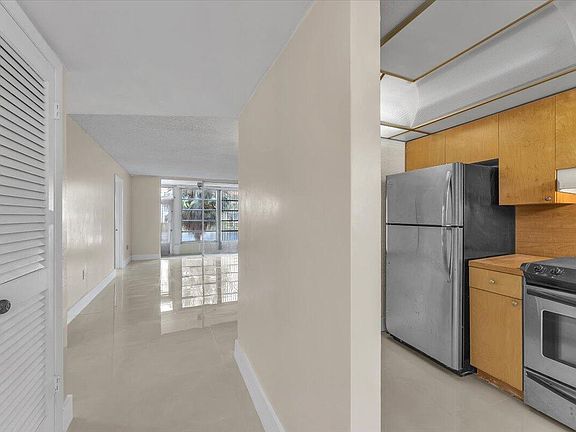 2nd image of 3001 Sunrise Lakes Drive E #111