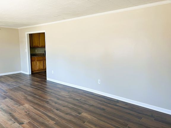 2nd image of 133 Green Meadow Dr