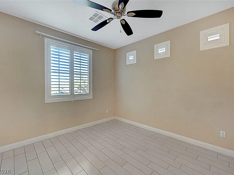 2953 Green Falls Ave — Photo 7