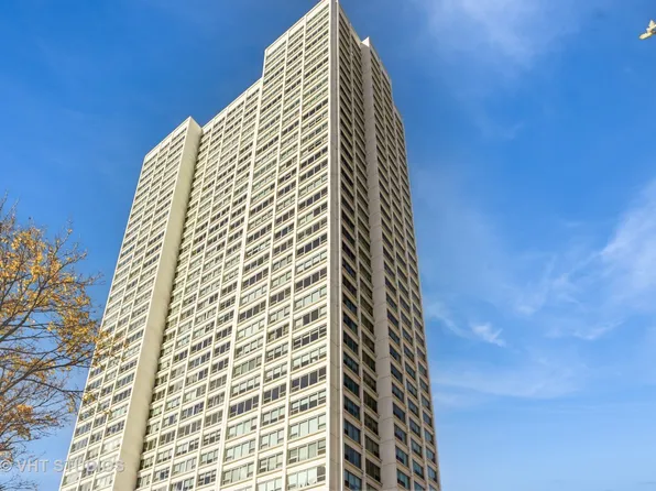 1700 E 56th St APT 705, Chicago, IL 60637