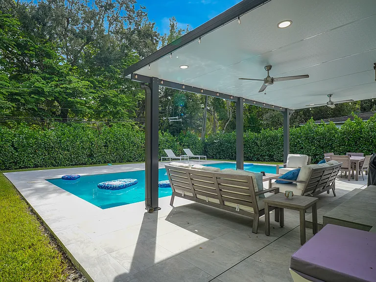 7521 SW 63rd Ct — Photo 3