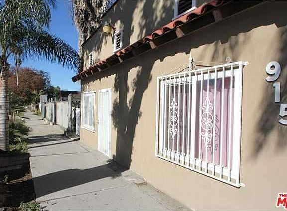 2nd image of 915 W 2nd St