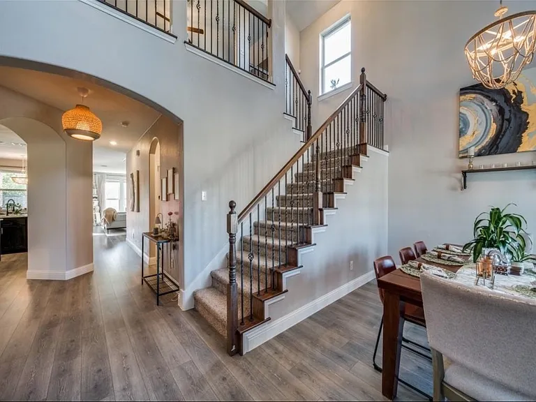 1448 Green Valley Way — Photo 2