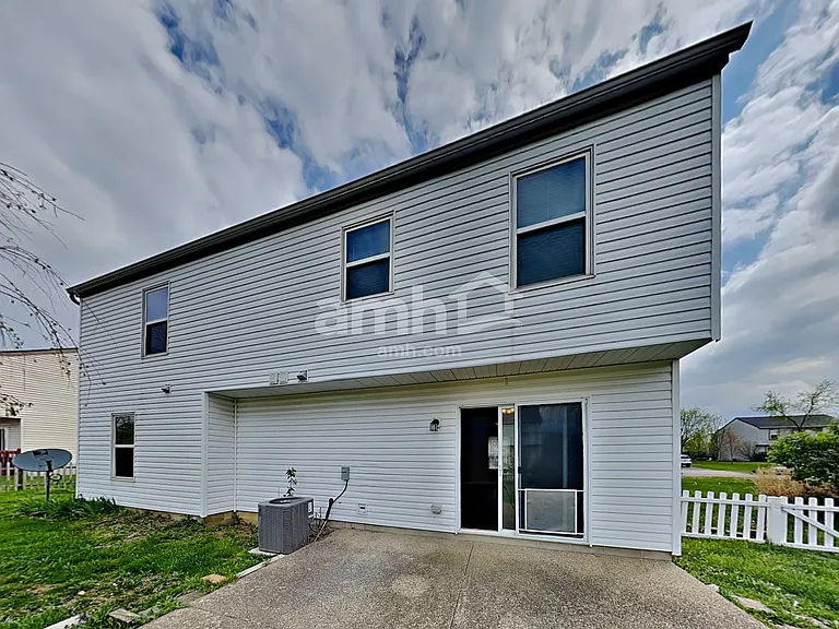 375 Thompson St — Photo 19