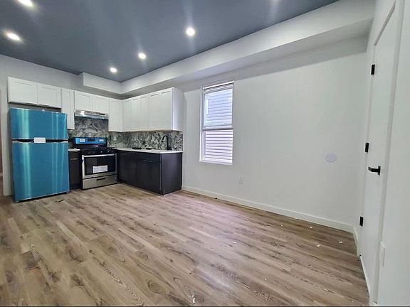2nd image of 329 Sussex Ave #2R