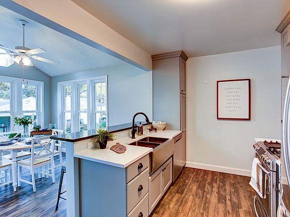 New quartzite countertops.