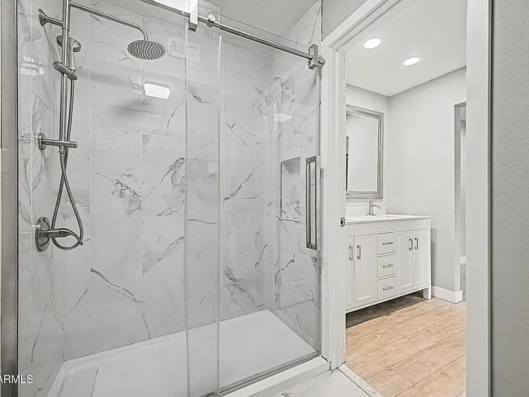 9465 N 92nd St #105 — Photo 15