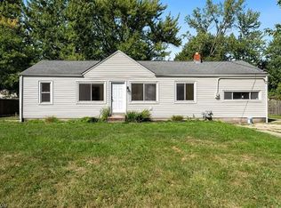 7407 Hawk Ave, Mentor, OH 44060