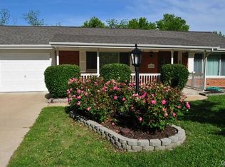 220 Pleasant Grove Ave, Ballwin, MO