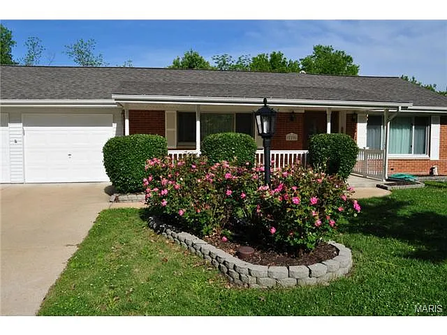 220 Pleasant Grove Ave photo 1