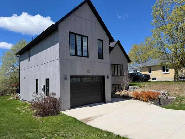 1076 7th Ave, Hanover, ON N4N 2G9