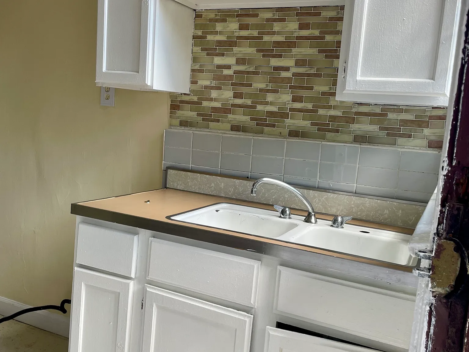 8000 S Luella Ave — Photo 3
