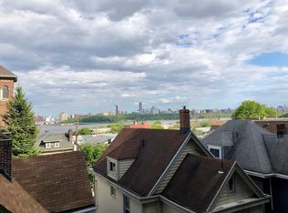 368 Undercliff Ave #2, Edgewater, NJ 07020