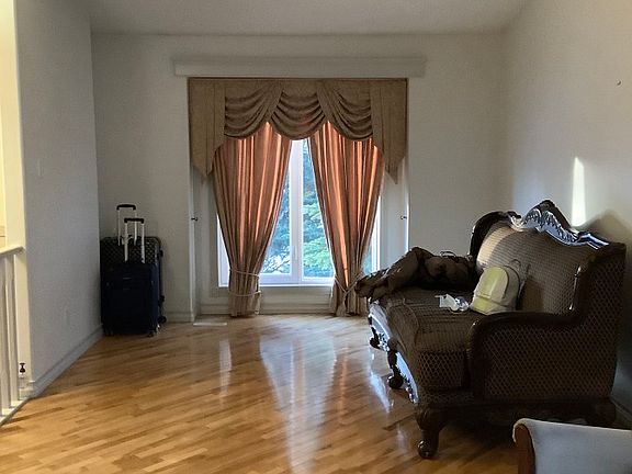 5th image of 63 Alderwood Blvd
