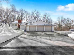 15809 S Eden Dr, Eden Prairie, MN 55346