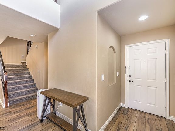 4th image of 7652 Lookout Hill St