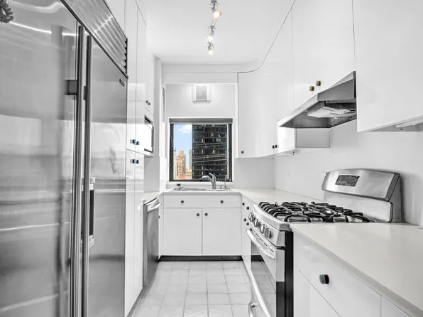 425 East 58th Street image 15 of 18