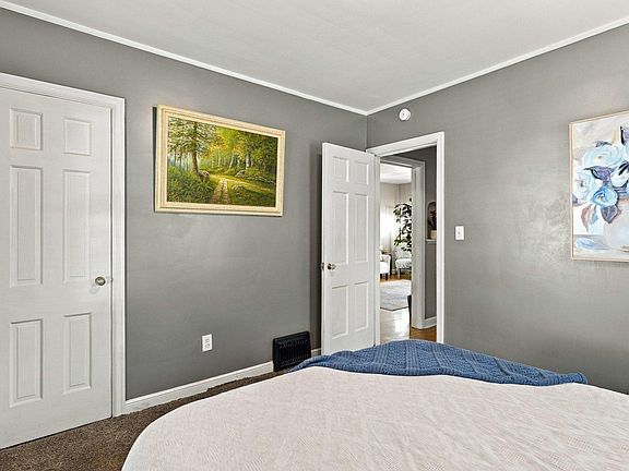 5th image of 5236 37th Ave S