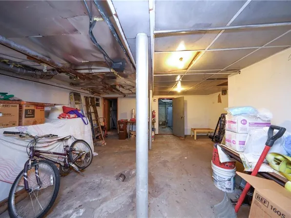 97 Avenue S image 15 of 32