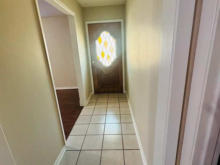 115 Fairview Dr — Photo 2