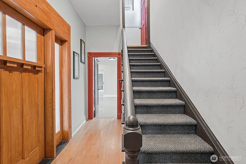 4th image of 3418 Pacific Avenue