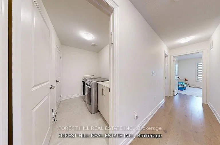 54 Montrose Blvd — Photo 18