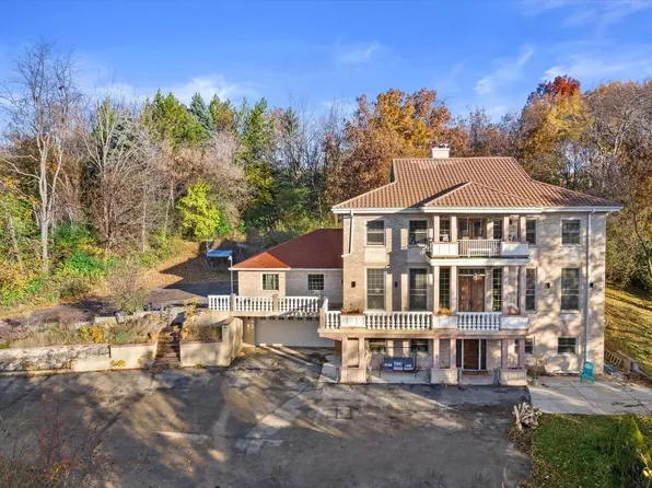 N44W25902 Lindsay ROAD, Pewaukee, WI 53072