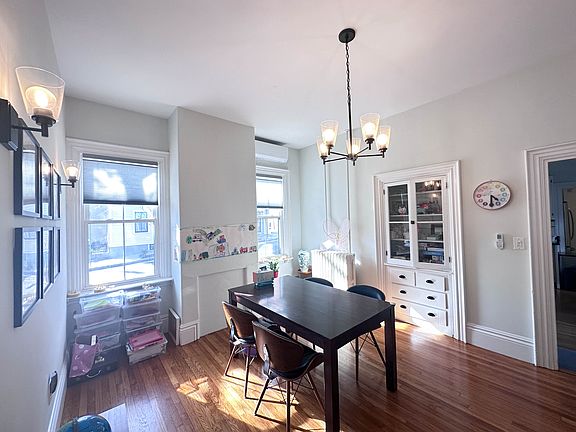 4th image of 83 Thorndike St