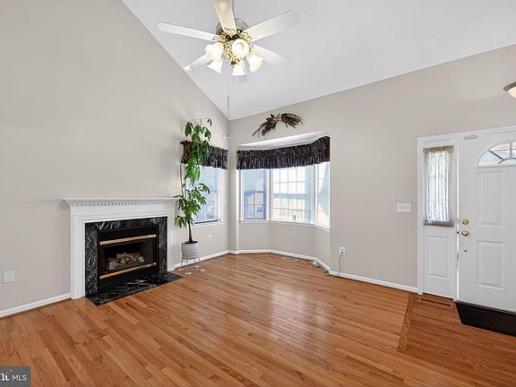 4th image of 10325 Cassidy Ct