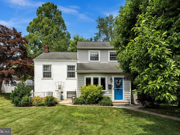 810 Scotia Rd, Philadelphia, PA 19128