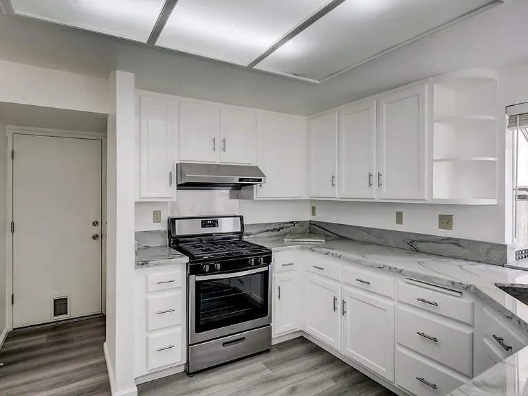 34921 Shadow Wood Dr — Photo 16