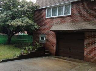 1612 Rhawn St, Philadelphia, PA 19111