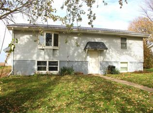 102 E 6th St, Early, IA 50535