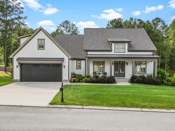 813 Equestrian Dr, Soddy Daisy, TN 37379