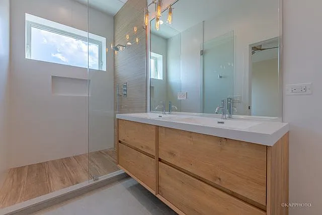 2110 W Washington Blvd #3 — Photo 8