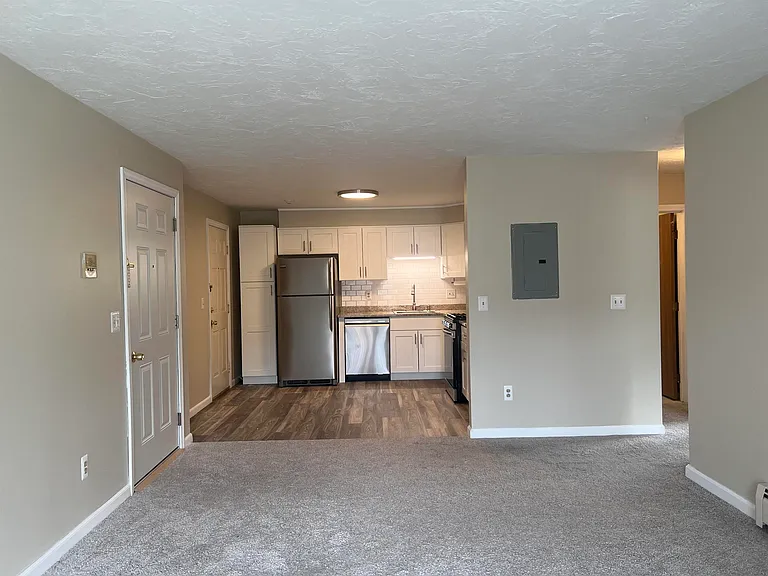 383 Huse Rd #25 — Photo 13